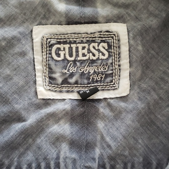 GUESS shirt..worn once size M - Picture 3 of 4
